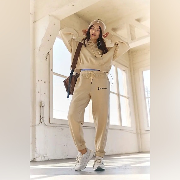 NWT FREE PEOPLE MOVEMENT Undefeated Set | Magnolia MSRP $148 Size S Oversized - Picture 2 of 13